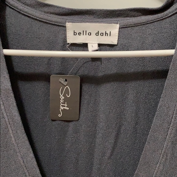 NWT Bella Dahl vneck tee - Picture 3 of 5